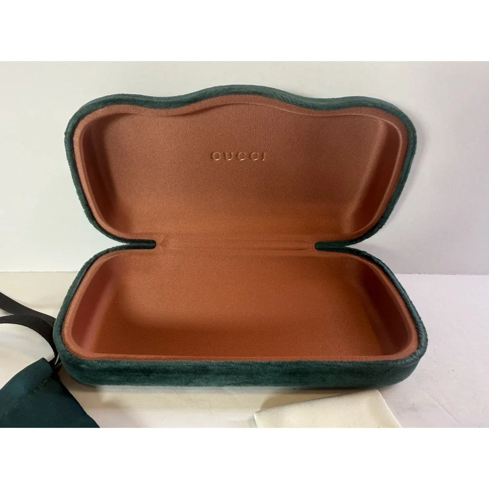 GUCCI Velvet Clamshell Storage Case Sunglasses Eyeglasses Hard Case Green
